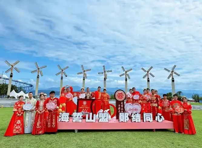 圆满助力集体婚礼｜欧艺化妆学校倾情助阵郧阳区520公益集体婚礼，匠心妆造获.好评